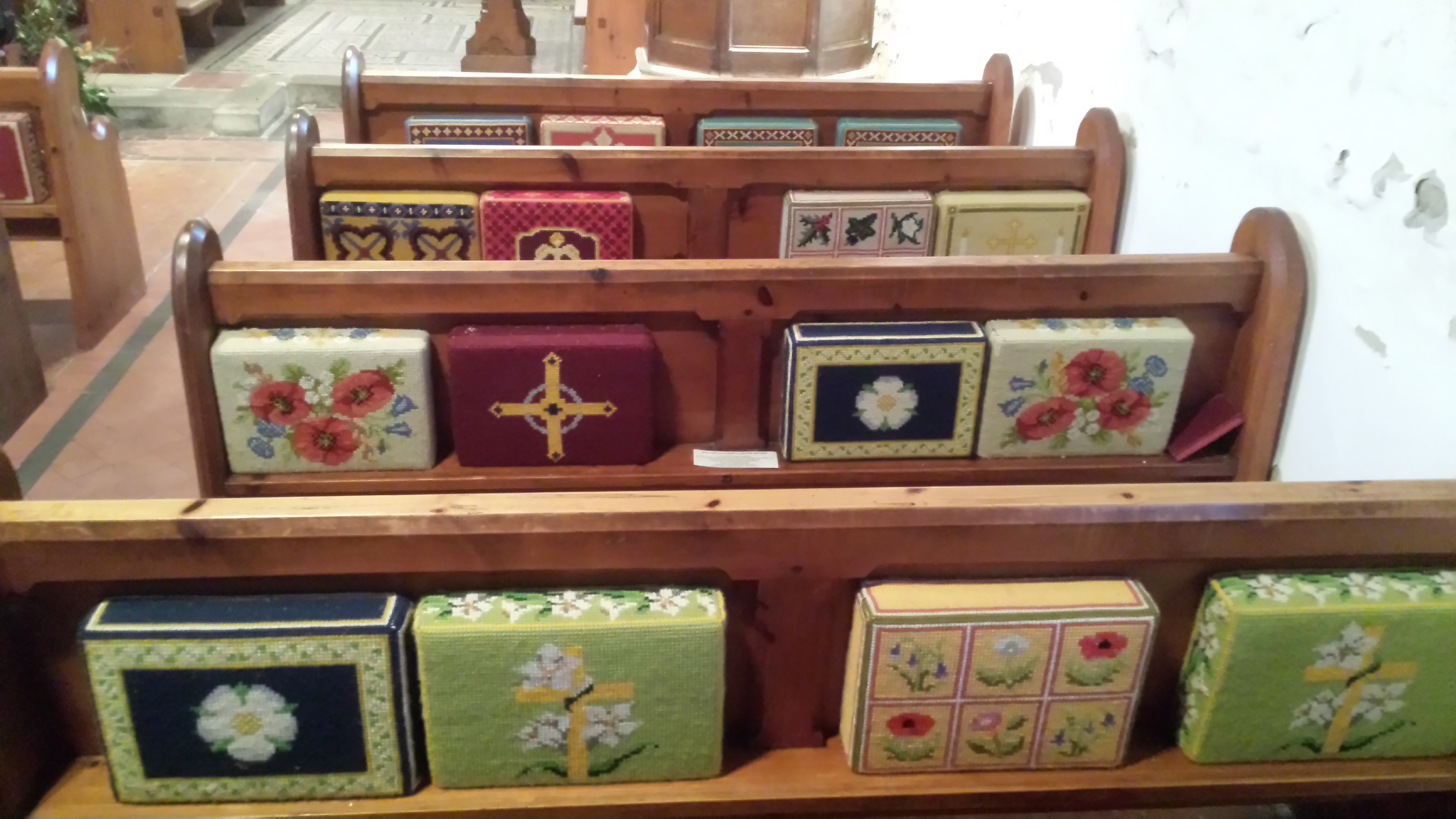 binnsted church kneelers